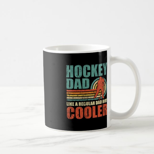 Caneca De Café Pai De Hóquei Divertido Como Um Pai Regular Mas Fr (Direita)