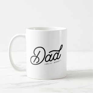 Caneca De Café Pai Moderno Script Legal com Nomes dos Filhos