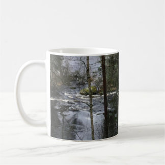 Caneca De Café Paisagem de água corrente na Finlândia