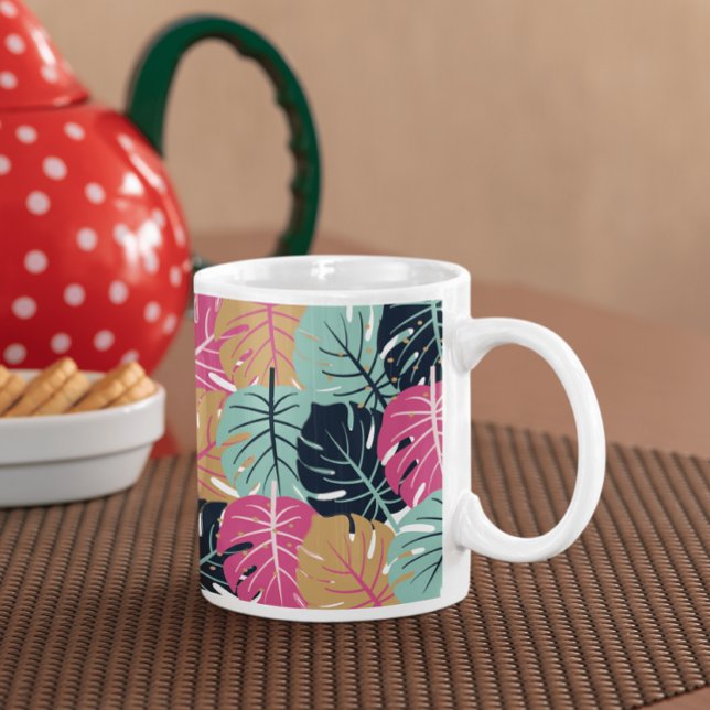 Caneca De Café Palma tropical deixa cor-de-rosa e azul | (Criador carregado)