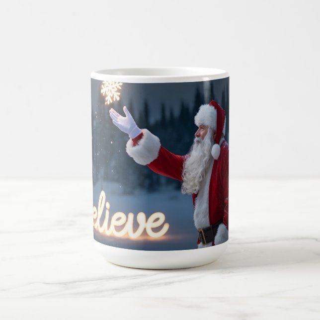 Caneca De Café Papai Noel segurando floco de neve brilhante (Centro)