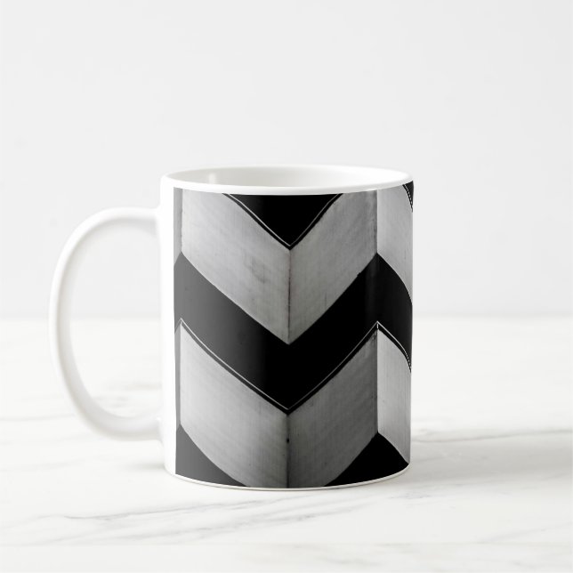 CANECA DE CAFÉ PAPEL DE PAREDE CHEVRON PRETO E BRANCO (Esquerda)