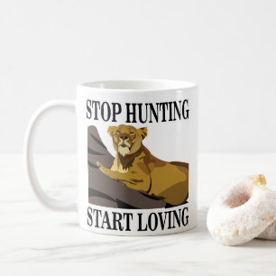 Caneca De Café Pare de Caçar Comece a Amar Leoa