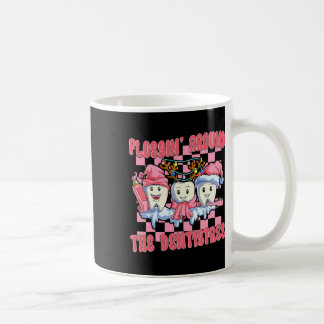 Caneca De Café Passando fio dental em torno do Dentistree Natal e
