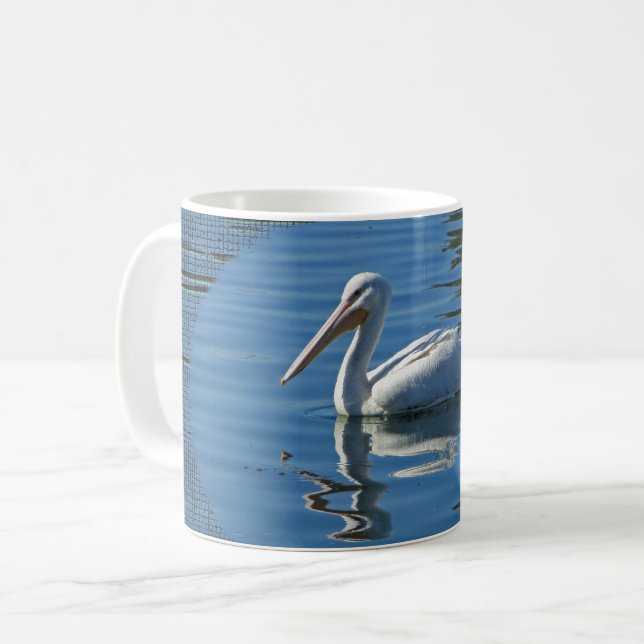 Caneca De Café Pássaro Grande Selvagem Pelicano Flutuante Azul Ág (Frente Esquerda)