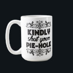 Caneca De Café Passivo Lover Agressivo De Café Silencioso Por Fav<br><div class="desc">Cala gentilmente as canecas do bebedor de café. Silêncio é ouro quando você está tentando apreciar seu café. Canecas engraçadas para acalmar a fofoca e conversar enquanto você tenta desfrutar da sua respiração favorita.</div>