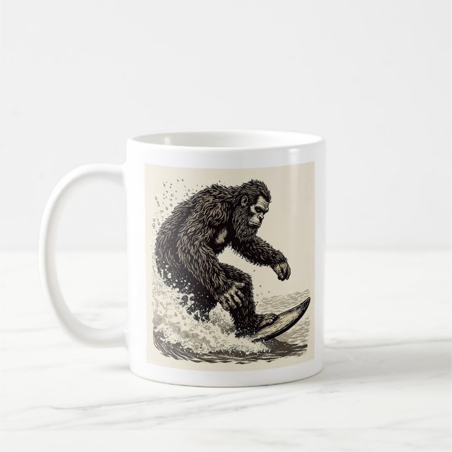 Caneca De Café Pé Grande Surfando (Esquerda)
