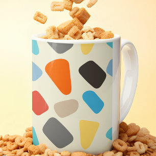 Caneca De Café Pebreiras de multicores em fundo branco