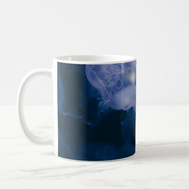 CANECA DE CAFÉ PEIXE AZUL E BRANCO NA ÁGUA (Esquerda)