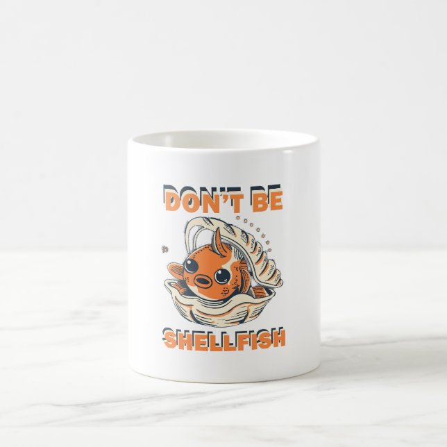 Caneca De Café Peixe Hilário em uma Arte de Concha (Centro)