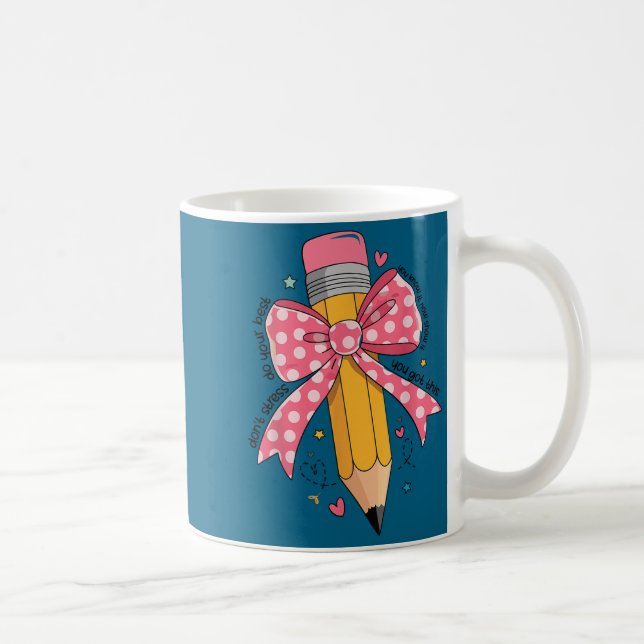Caneca De Café Pencil Coquette Bow Test Day Teacher Motivational  (Direita)