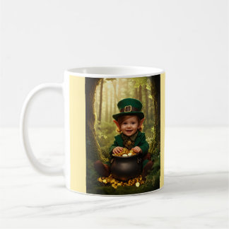 Caneca De Café Pequeno Leprechaun Irlandês e Dourado Cauldron