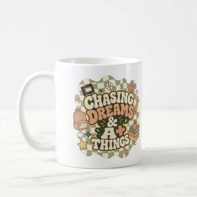 Caneca De Café Perseguindo Sonhos & Coisas A+ Retro Groovy Estuda (Esquerda)