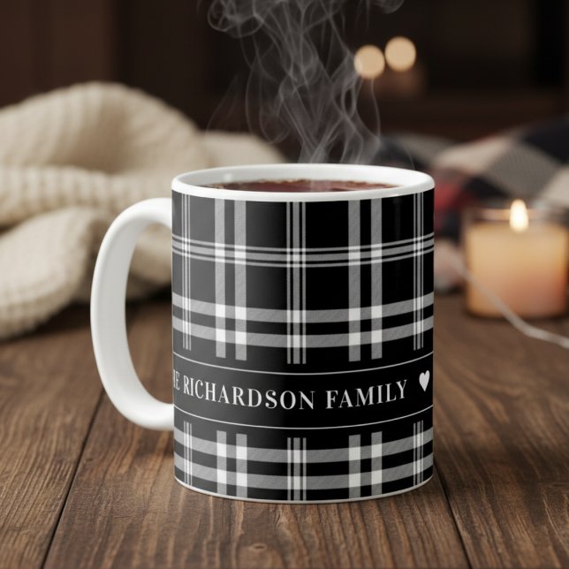 Caneca De Café Personalização da Xadrez Branca e Preta da Casa Fa (Black and White Plaid Custom Coffee Mug - Add Your Family Name, Date Established or Special Text)