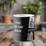 Caneca De Café Personalizado 'Pai Você É Magia' Foto De Dois Pais<br><div class="desc">Celebre a magia da paternidade com a nossa caneca personalizada 'Pai és mágico'! Esta design única apresenta um fundo preto impressionante, uma foto apreciada de dois pais, e a mensagem sincera "Pai és mágico". Personalize-o ainda mais com os nomes dos seus filhos para criar um presente único que será precioso...</div>