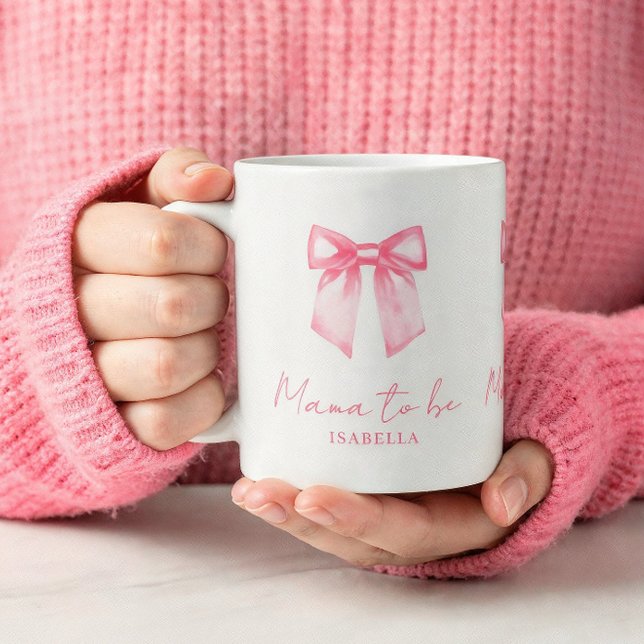 Caneca De Café Personalized Modern Mama To Be Pink Bow Mug (An 11-oz mug is shown. Customize it with name and choose mug style and size.)