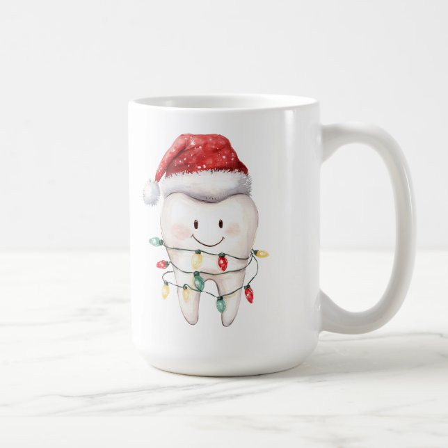 Caneca De Café Personalized Santa's Favorite Orthodontist Mug (Direita)
