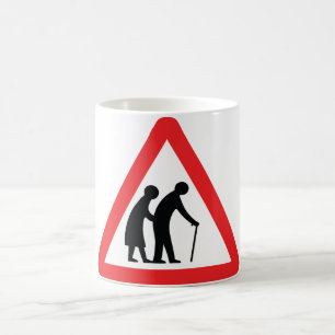 Caneca De Café Pessoas adultas do CUIDADO - sinal de tráfego