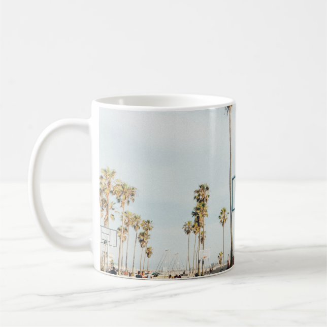 Caneca De Café Pessoas fora do campo de basquetebol externo (Esquerda)
