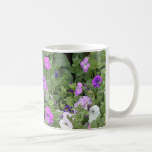 Caneca De Café Petúnia roxo do tema do jardim do primavera das