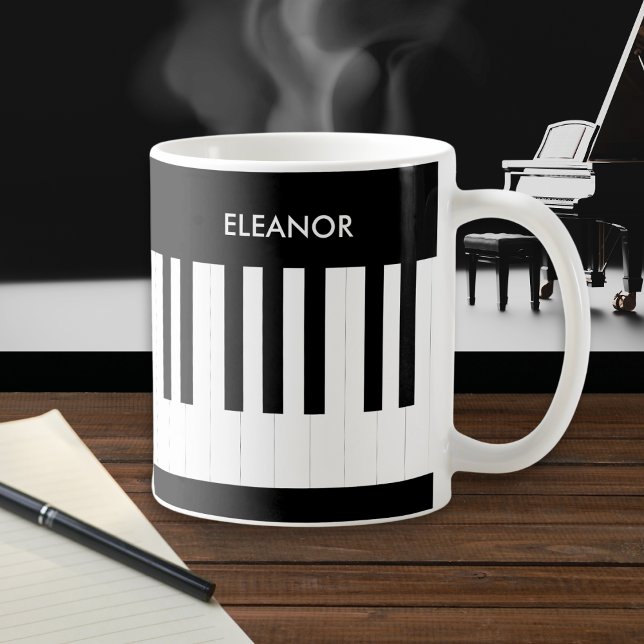 Caneca De Café Piano Keys Keyboard Music Instrumento Musical (A personalized, music-themed, ceramic coffee mug, with black and white piano keys design)