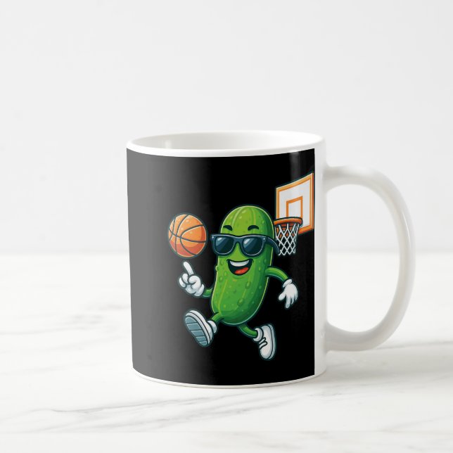 Caneca De Café Pickle Playing Basketball Premium  (Direita)
