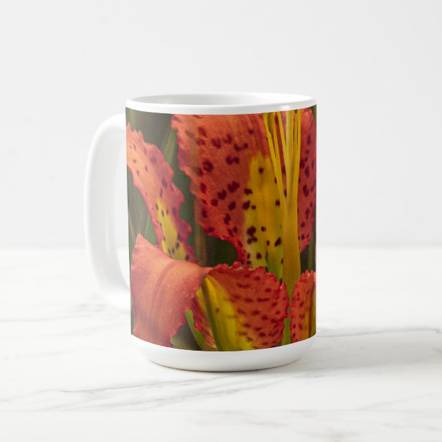 Caneca De Café "Pine Lily" Porta-chaves Premium (Frente Esquerda)