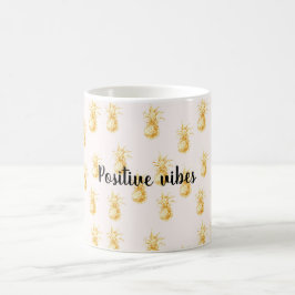 Caneca De Café Pineanases Tropicais Dourados embebidos em aspas p