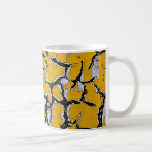 Caneca De Café Pintura de estrada amarela fissurada
