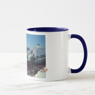 Caneca de café pitoresca de Santorini