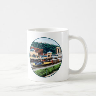 Caneca De Café Pittsburgh PA - Comboio Pelos Quadrados Da Estação