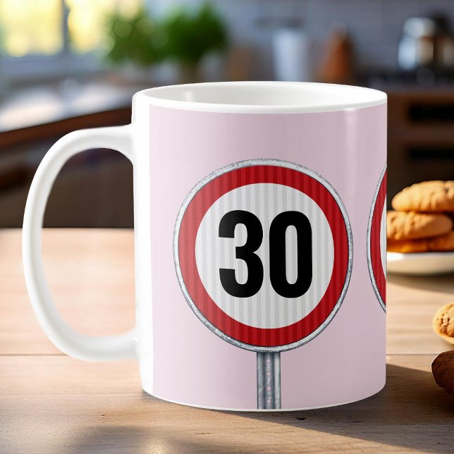 Caneca De Café Placa de limite de velocidade de aniversário de 30 (Criador carregado)