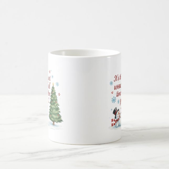Caneca De Café Playful Snowman and Pine Tree Merry Christmas  (Centro)
