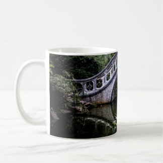 CANECA DE CAFÉ PONTE BRANCA RODADA POR ÁRVORES