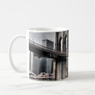 CANECA DE CAFÉ PONTE BROOKLYN DURANTE O DIA
