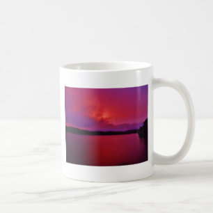 Caneca De Café pôr do sol roxo, rosa quente, no lago Arrohead