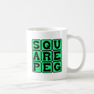 Caneca De Café Prego Quadrado em um Buraco Redondo