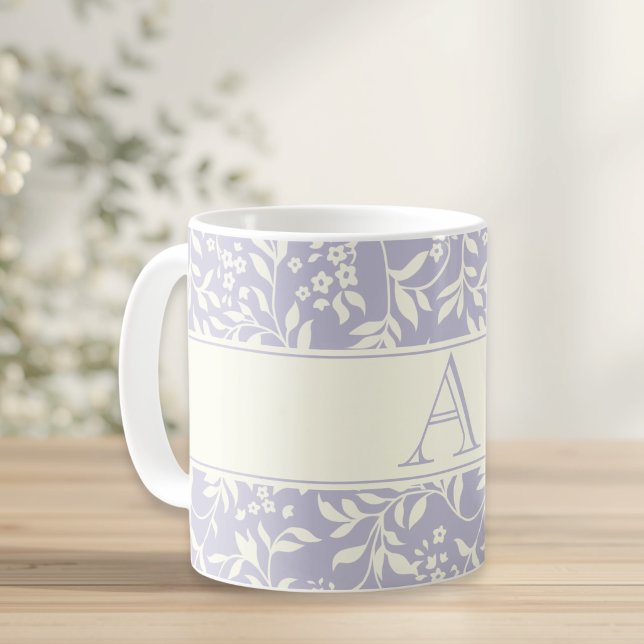 Caneca De Café Presente com Inicial Personalizada Floral Roxo Vin (Criador carregado)