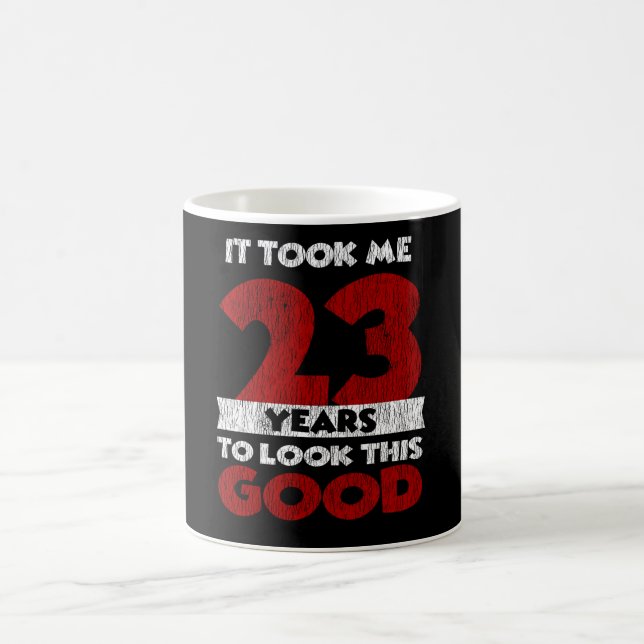 Caneca De Café Presente de Aniversário Engraçado de 23 Anos de Id (Centro)
