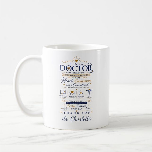 Caneca De Café Presente de Apreciação de Médico Personalizado | O (Esquerda)