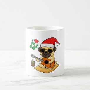 Caneca De Café Presente de Natal Pug Fofo Tocando Violão