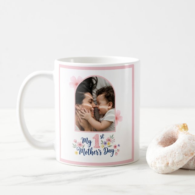 Caneca De Café Presente Personalizado de 1º Dia das Mães Floral R (Com Donut)