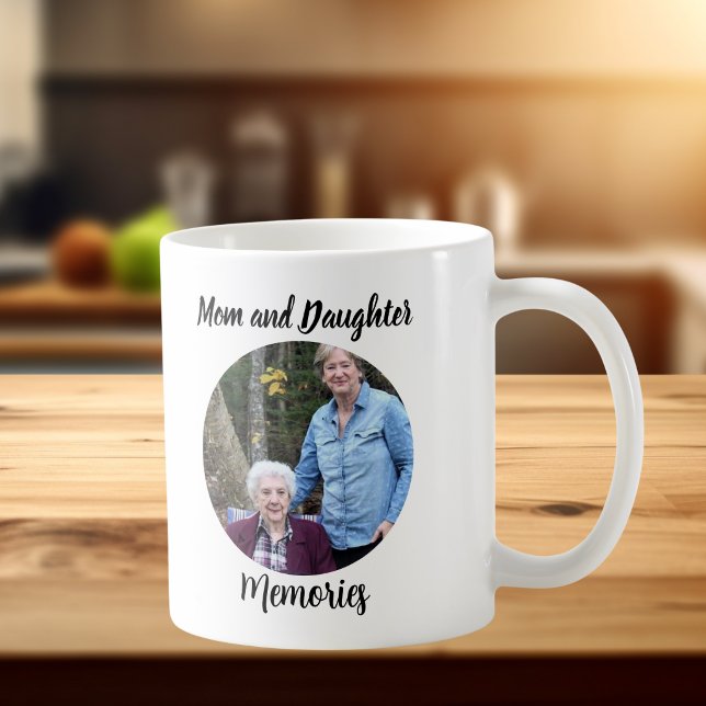 Caneca De Café Presente Personalizado de Foto (Elegant Mom And Daughter Photo Mug,Upload your photo into the circle ,edit the wording or keep as is)