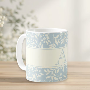 Caneca De Café Presente Personalizado de Inicial Floral Azul Vint