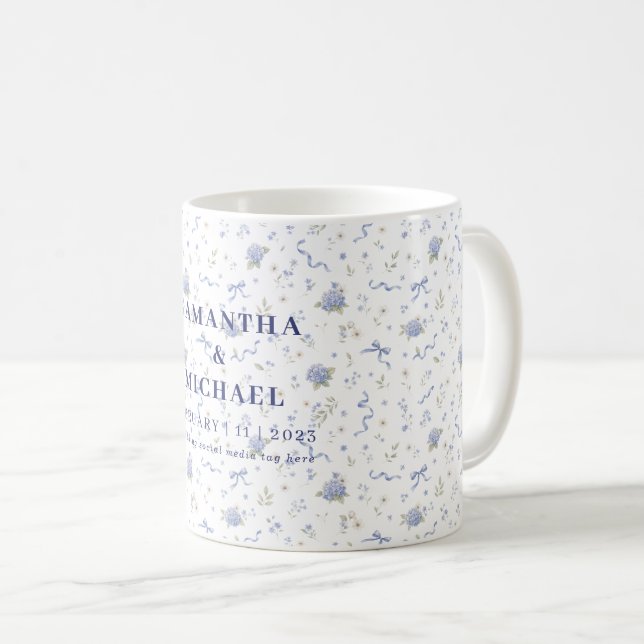 Caneca De Café Presentes de casamento florais de flores azuis da  (Frente Esquerda)