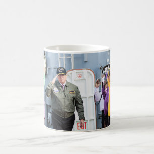 Caneca De Café Presidente Donald Trump Salutes
