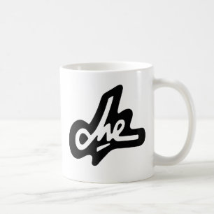 Caneca de café preta da assinatura de Che Guevara