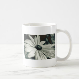 Caneca De Café Preto e Branco - Susan Olhada