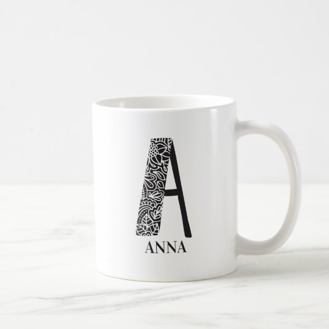 Caneca De Café Preto Moderno e Branco Inicial A e Nome (Direita)