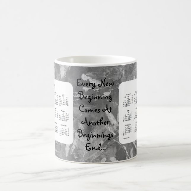 Caneca de café preto nova de 2018 começos do (Centro)